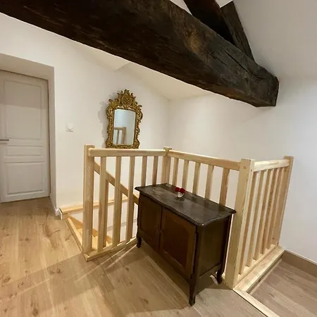 Le Du Prieure بيت للعطل